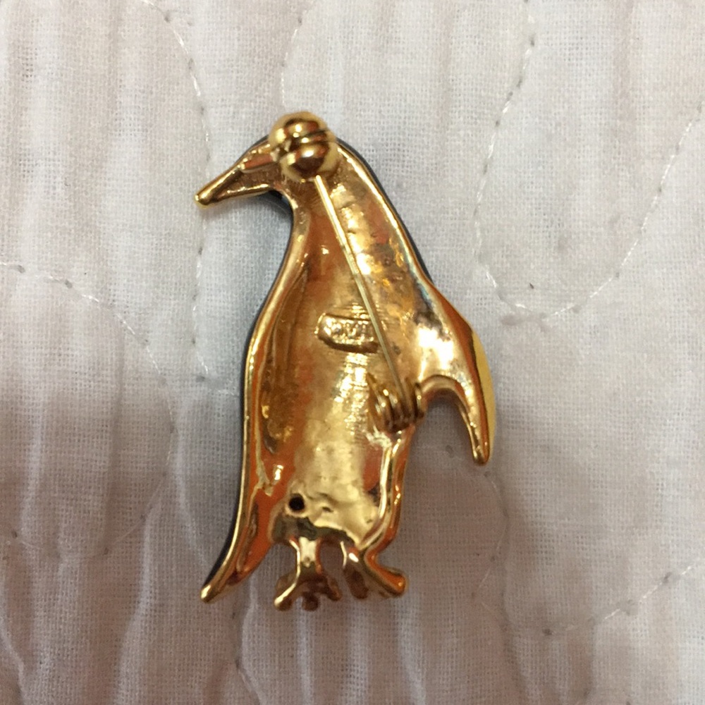 Penguin Pin - Picture 2 of 3